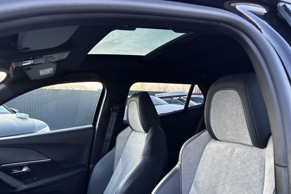 Продам Peugeot 2008 GT EV 50 KW авто у Львові  2021 года в Львове