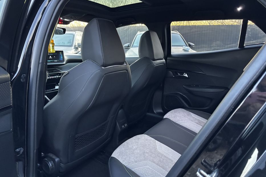 Продам Peugeot 2008 GT EV 50 KW авто у Львові  2021 года в Львове