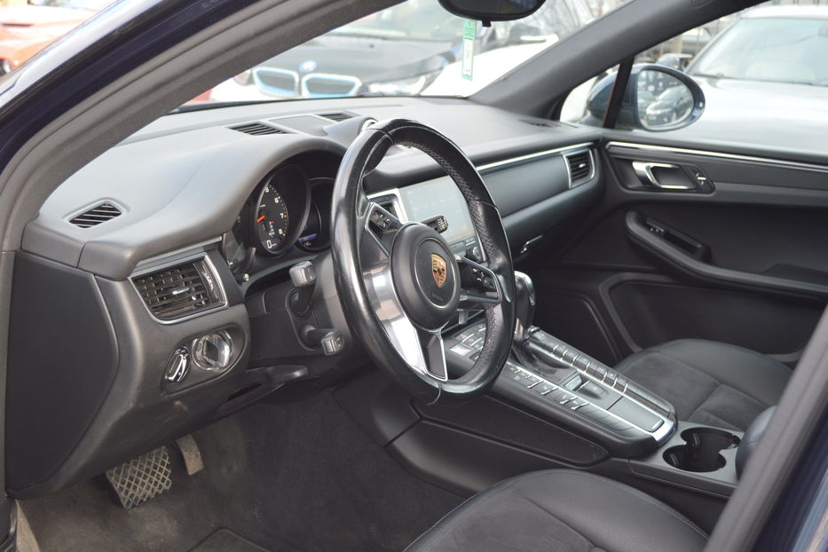 Продам Porsche Macan 2017 года в Одессе