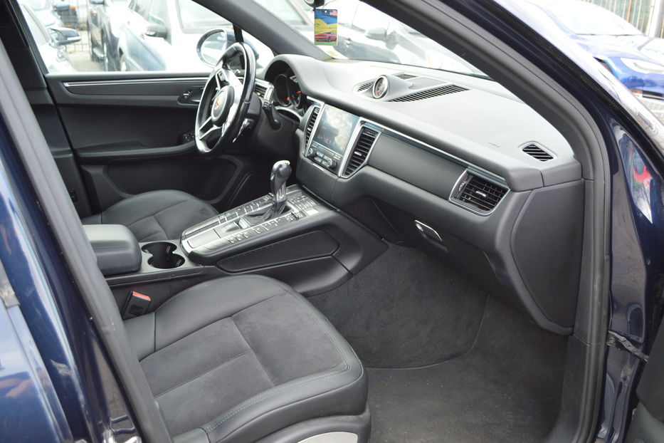 Продам Porsche Macan 2017 года в Одессе
