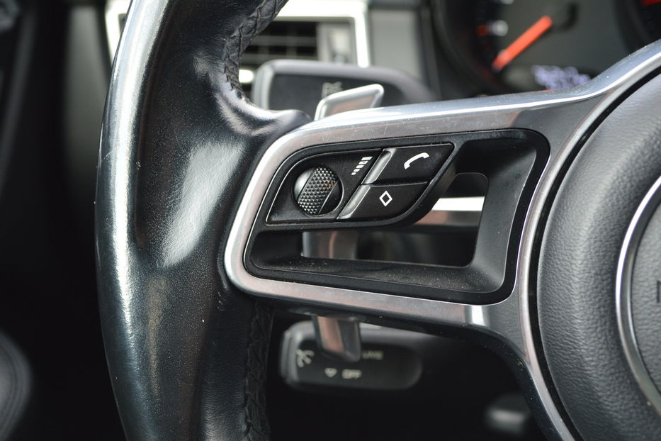 Продам Porsche Macan 2017 года в Одессе