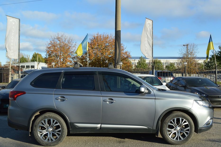 Продам Mitsubishi Outlander 7 місць 2017 года в Одессе