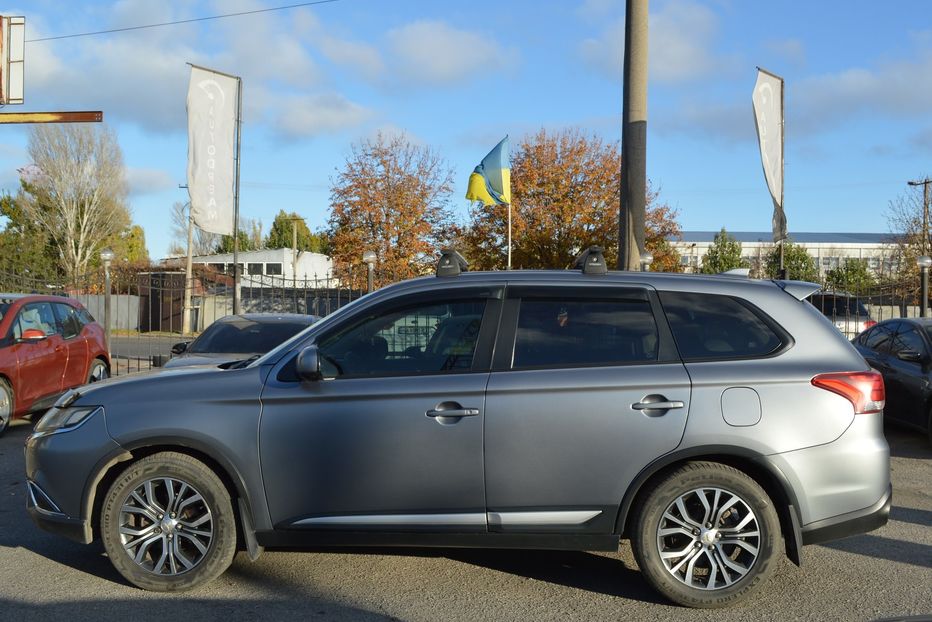 Продам Mitsubishi Outlander 7 місць 2017 года в Одессе