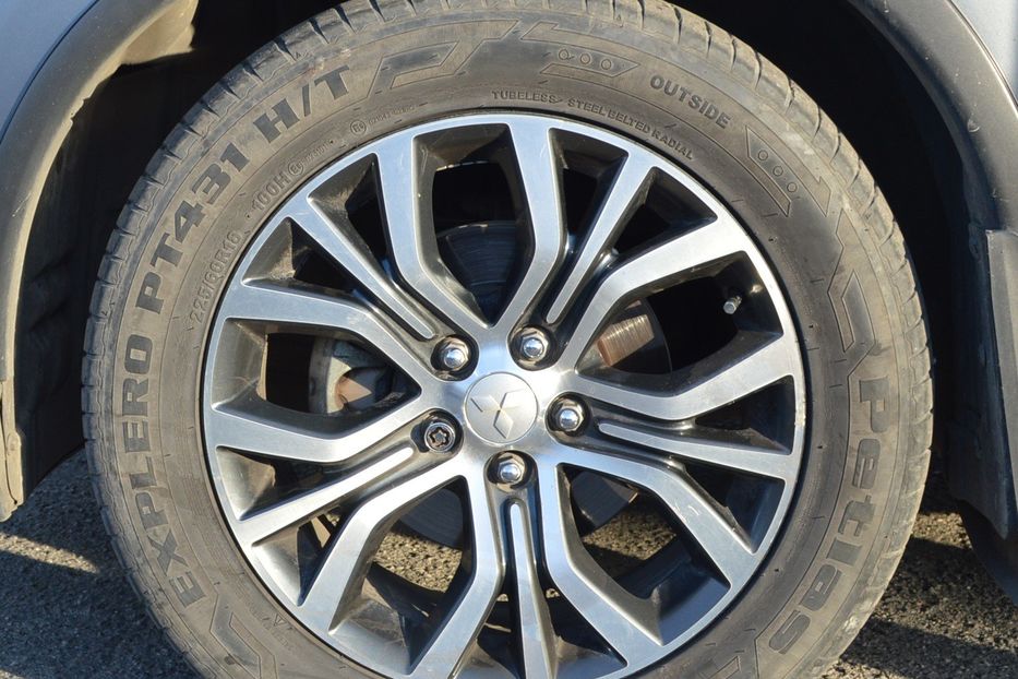 Продам Mitsubishi Outlander 7 місць 2017 года в Одессе