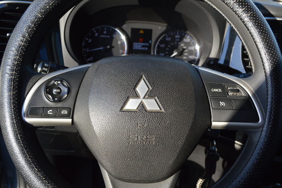 Продам Mitsubishi Outlander 7 місць 2017 года в Одессе