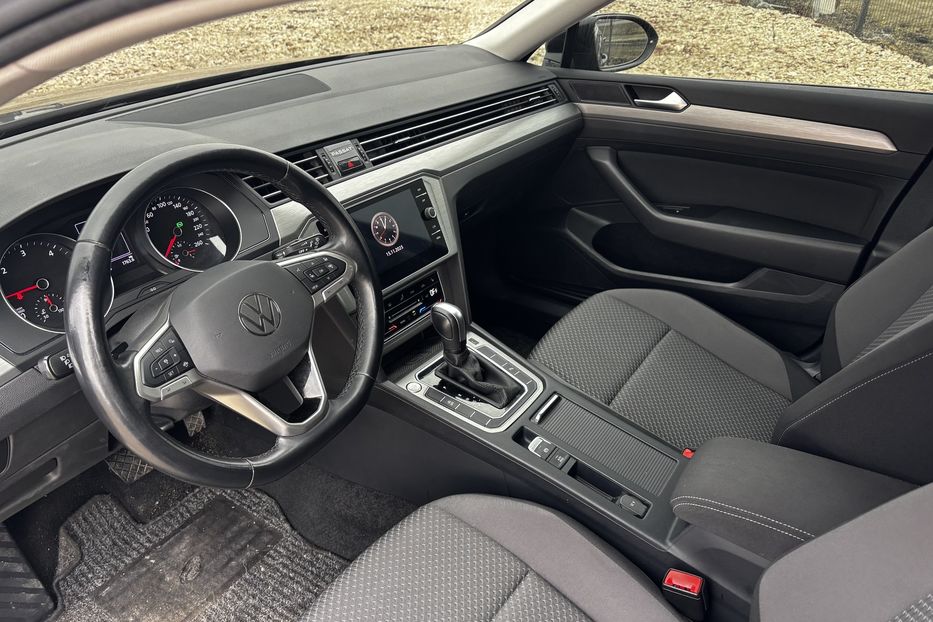Продам Volkswagen Passat B8 2021 года в Львове