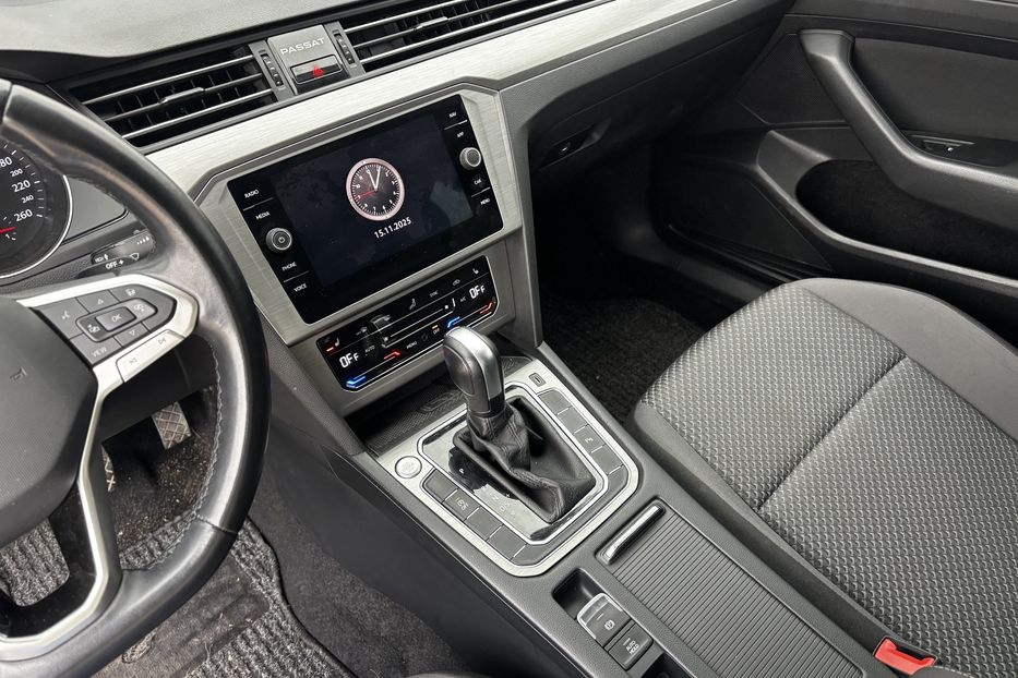 Продам Volkswagen Passat B8 2021 года в Львове