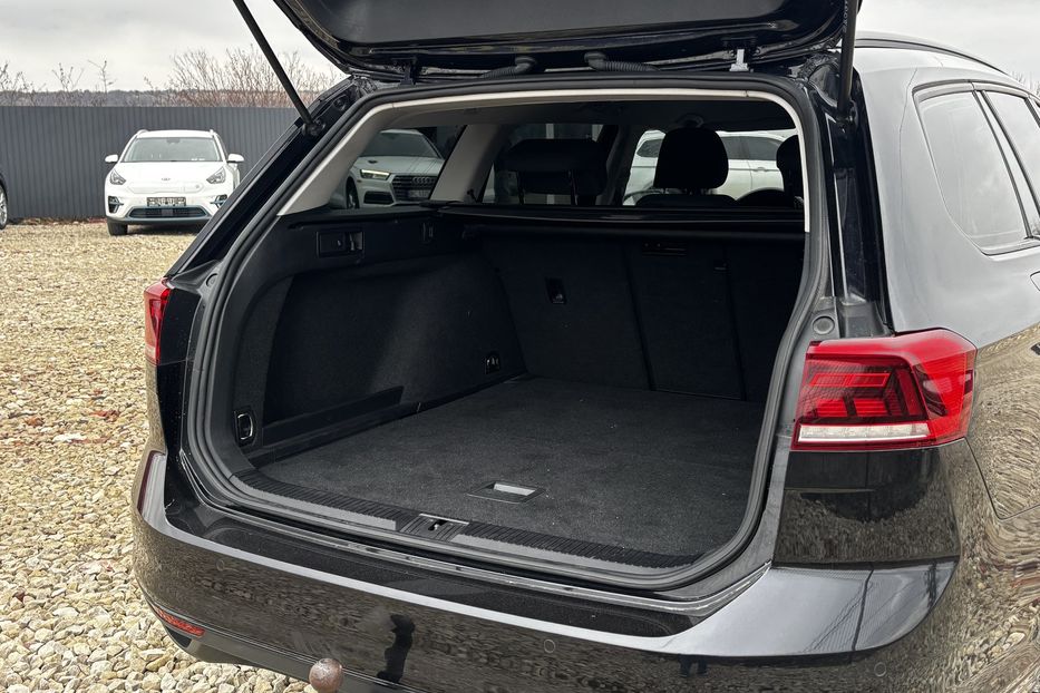 Продам Volkswagen Passat B8 2021 года в Львове