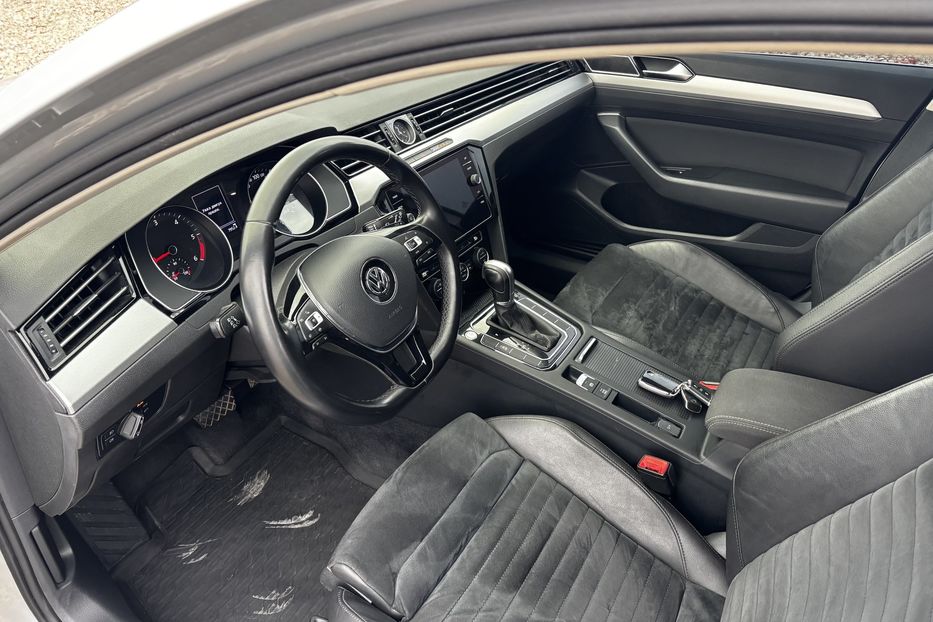 Продам Volkswagen Passat B8 2018 года в Львове