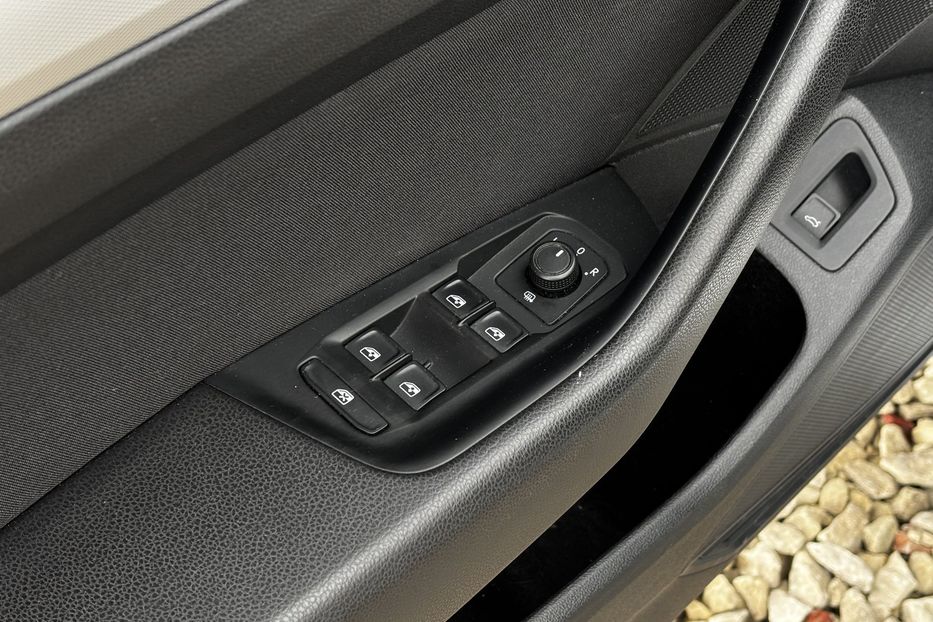 Продам Volkswagen Passat B8 2018 года в Львове