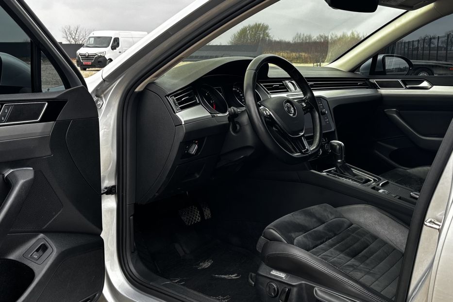 Продам Volkswagen Passat B8 2018 года в Львове