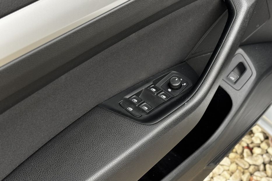 Продам Volkswagen Passat B8 2018 года в Львове