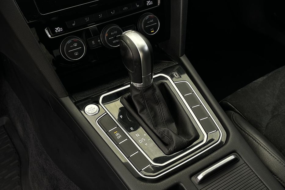 Продам Volkswagen Passat B8 2018 года в Львове