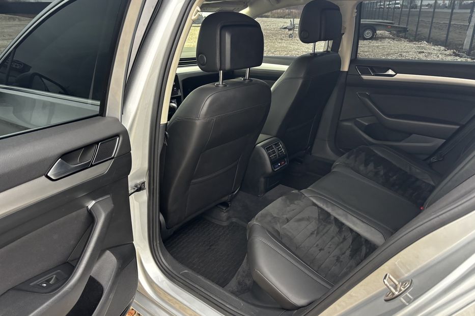 Продам Volkswagen Passat B8 2018 года в Львове