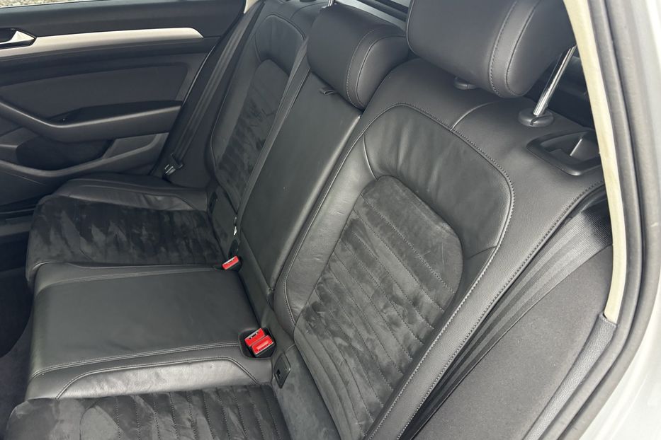 Продам Volkswagen Passat B8 2018 года в Львове