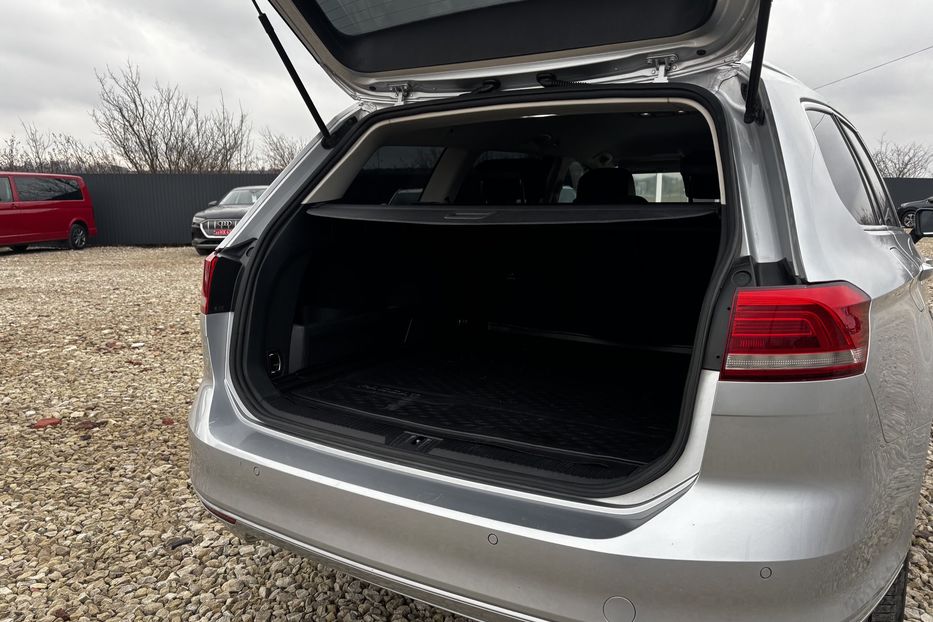 Продам Volkswagen Passat B8 2018 года в Львове