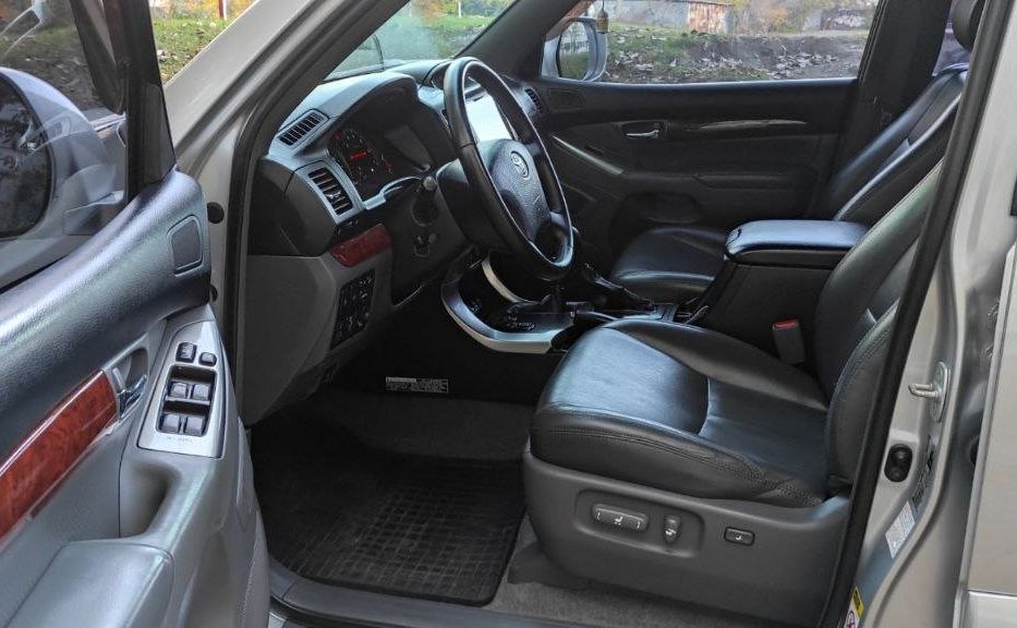 Продам Toyota Land Cruiser Prado офицал 2006 года в Одессе