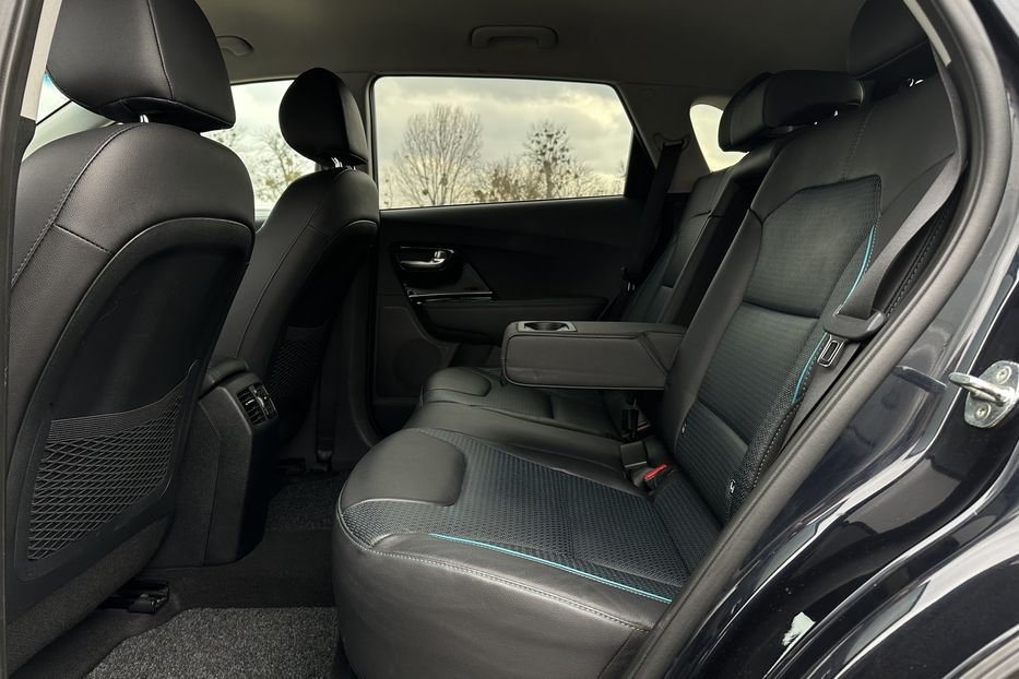 Продам Kia Niro 64кВт Макс.комплектація! 2022 года в Львове