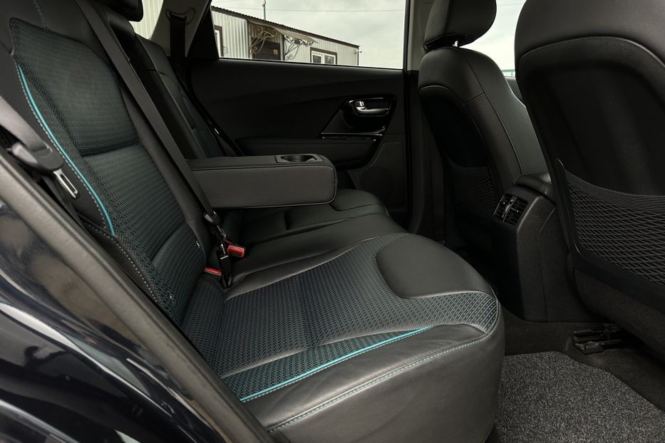 Продам Kia Niro 64кВт Макс.комплектація! 2022 года в Львове