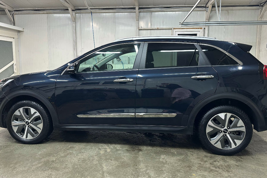 Продам Kia Niro 64кВт Макс.комплектація! 2022 года в Львове