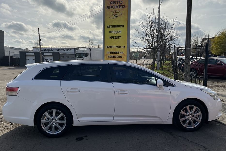 Продам Toyota Avensis Full D4D 2010 года в Николаеве