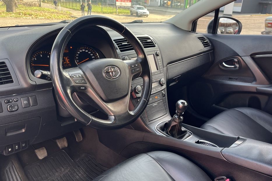 Продам Toyota Avensis Full D4D 2010 года в Николаеве