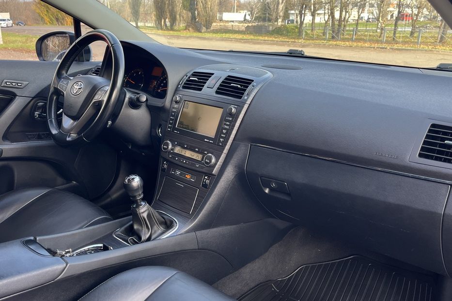 Продам Toyota Avensis Full D4D 2010 года в Николаеве