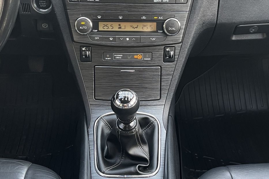 Продам Toyota Avensis Full D4D 2010 года в Николаеве