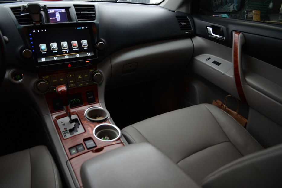 Продам Toyota Highlander 3.5 AT 4WD 270 л.с. 2008 года в Киеве