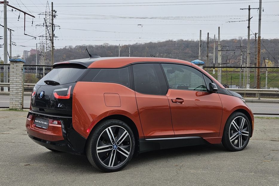 Продам BMW I3 2015 года в Киеве