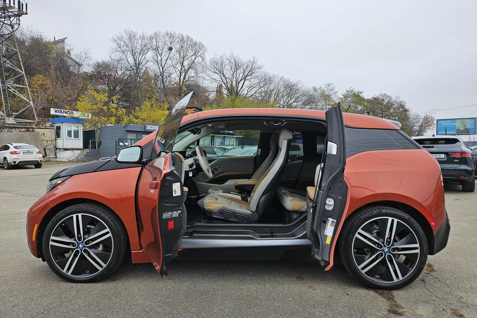 Продам BMW I3 2015 года в Киеве