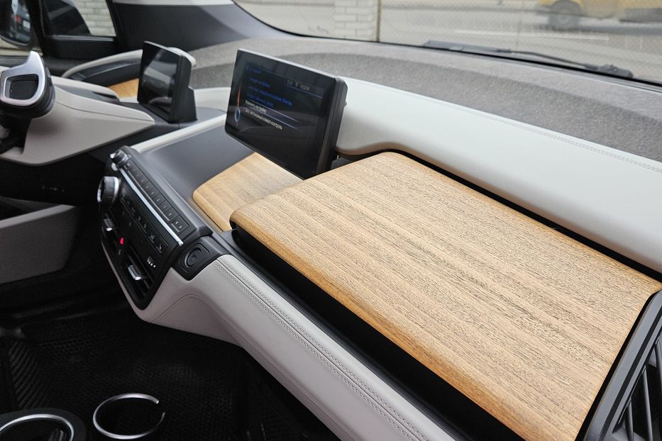 Продам BMW I3 2015 года в Киеве