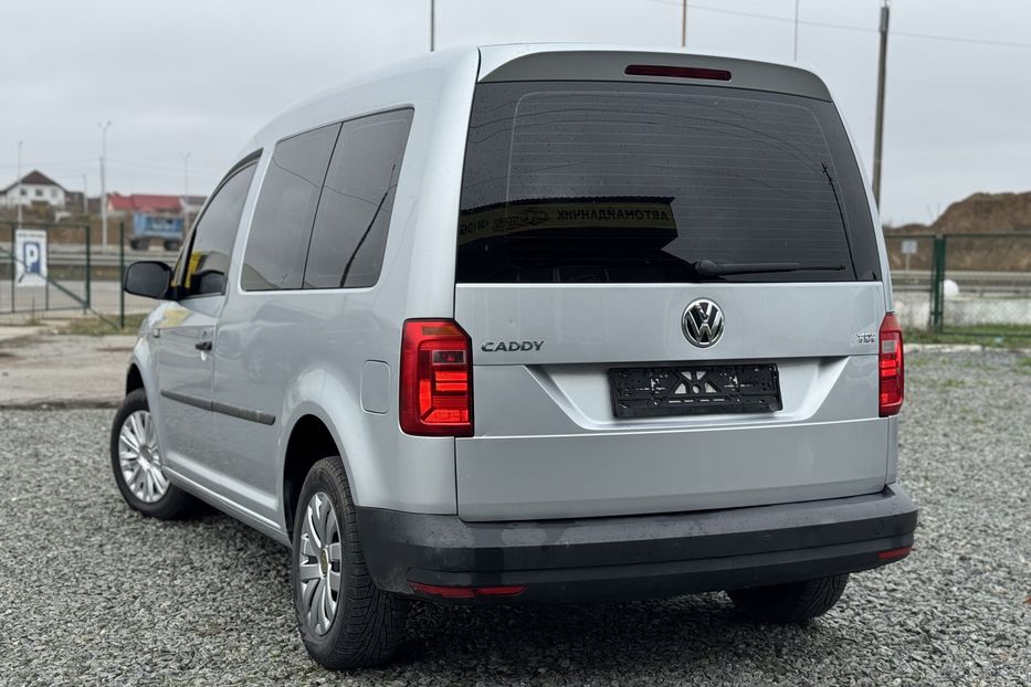 Продам Volkswagen Caddy пасс. COMIS 2017 года в г. Умань, Черкасская область
