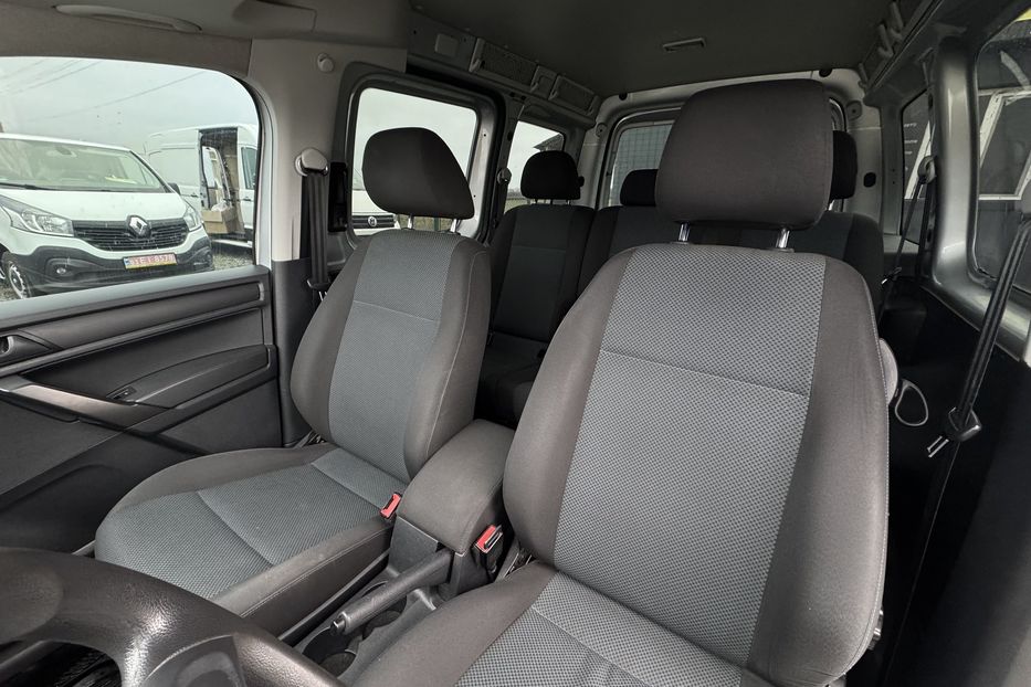 Продам Volkswagen Caddy пасс. COMIS 2017 года в г. Умань, Черкасская область