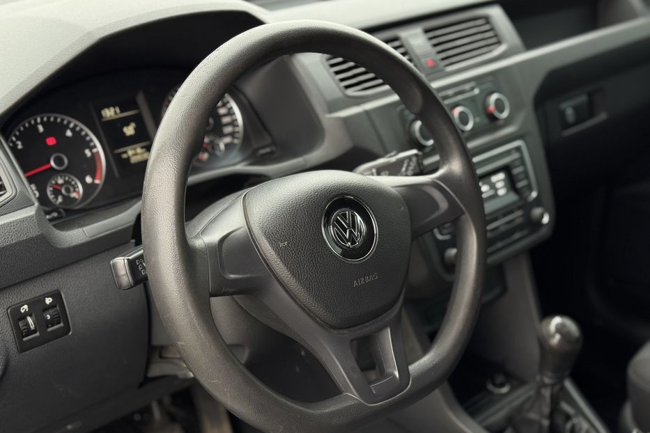 Продам Volkswagen Caddy пасс. COMIS 2017 года в г. Умань, Черкасская область