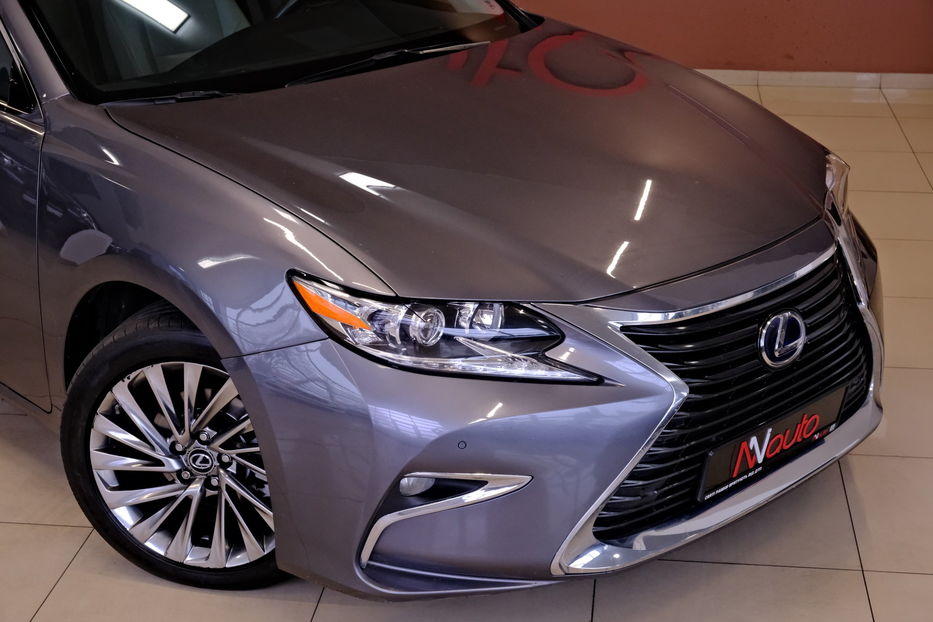 Продам Lexus ES 300 Hybrid 2014 года в Одессе