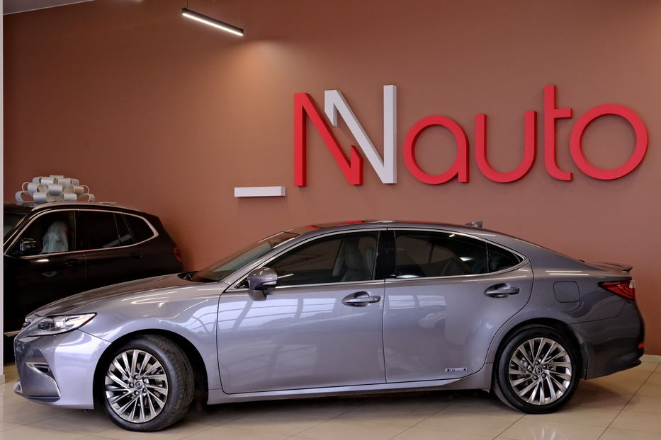 Продам Lexus ES 300 Hybrid 2014 года в Одессе
