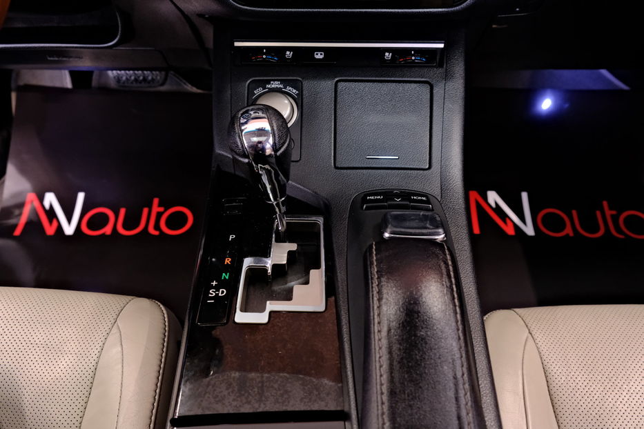 Продам Lexus ES 300 Hybrid 2014 года в Одессе