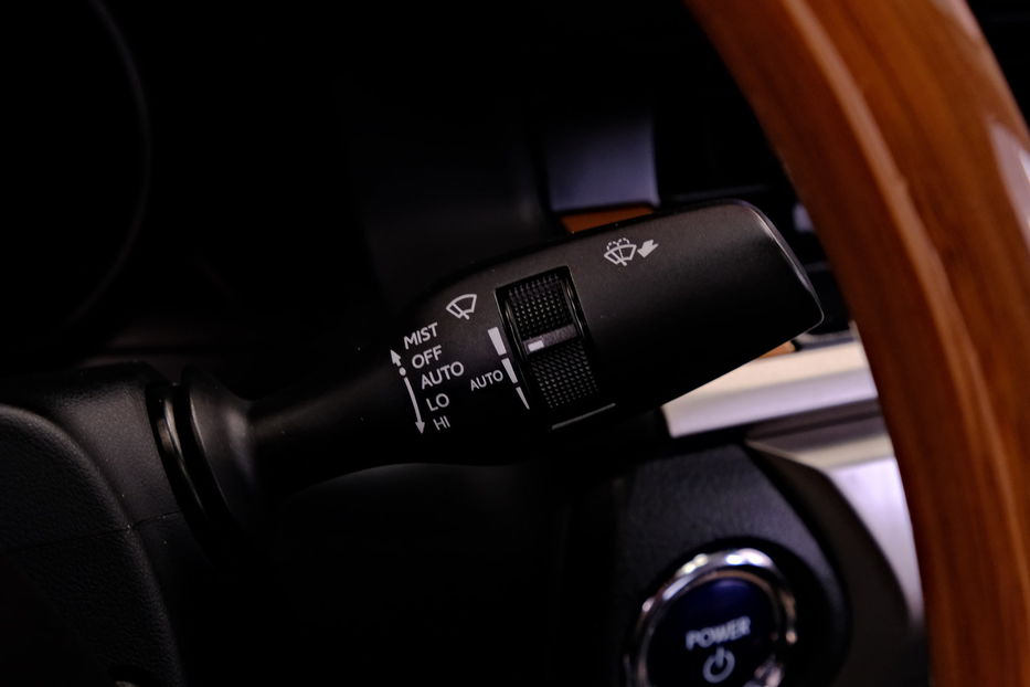 Продам Lexus ES 300 Hybrid 2014 года в Одессе