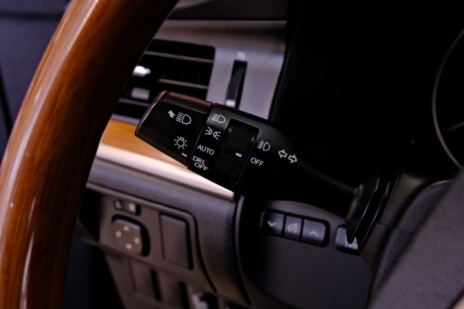 Продам Lexus ES 300 Hybrid 2014 года в Одессе