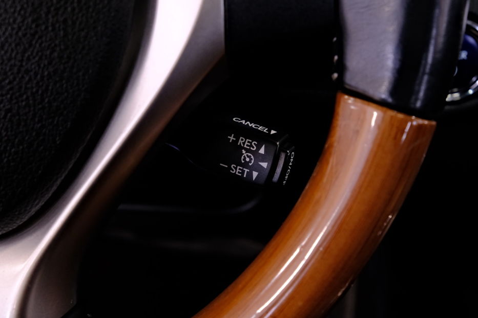 Продам Lexus ES 300 Hybrid 2014 года в Одессе