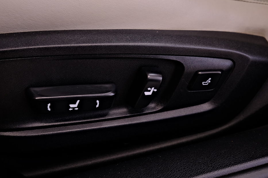 Продам Lexus ES 300 Hybrid 2014 года в Одессе