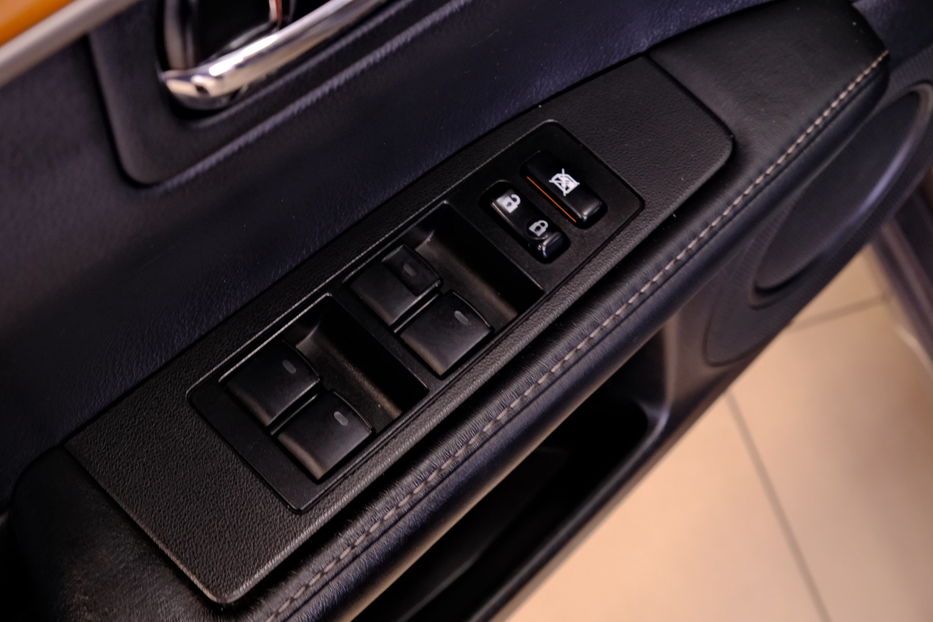 Продам Lexus ES 300 Hybrid 2014 года в Одессе