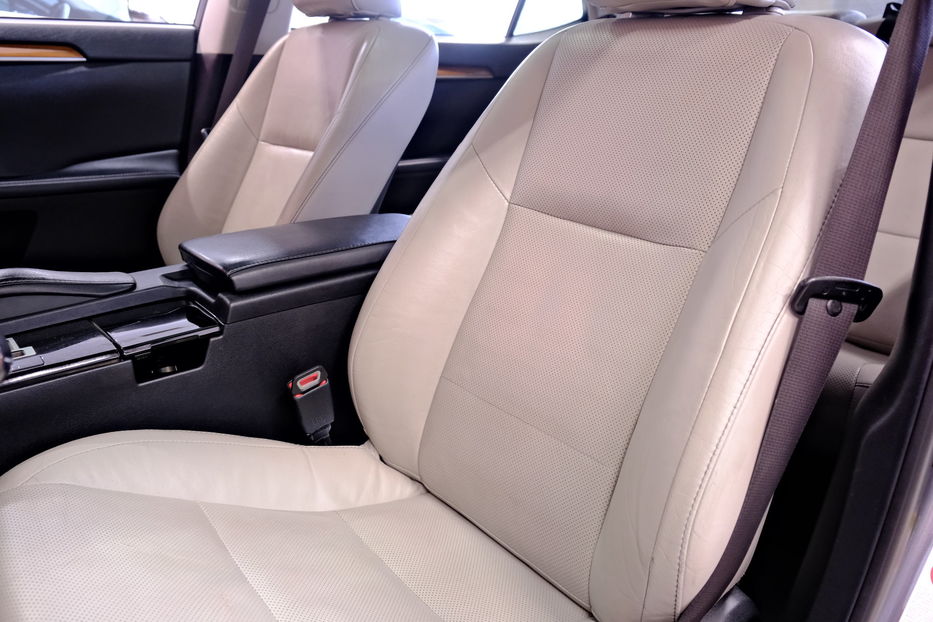 Продам Lexus ES 300 Hybrid 2014 года в Одессе