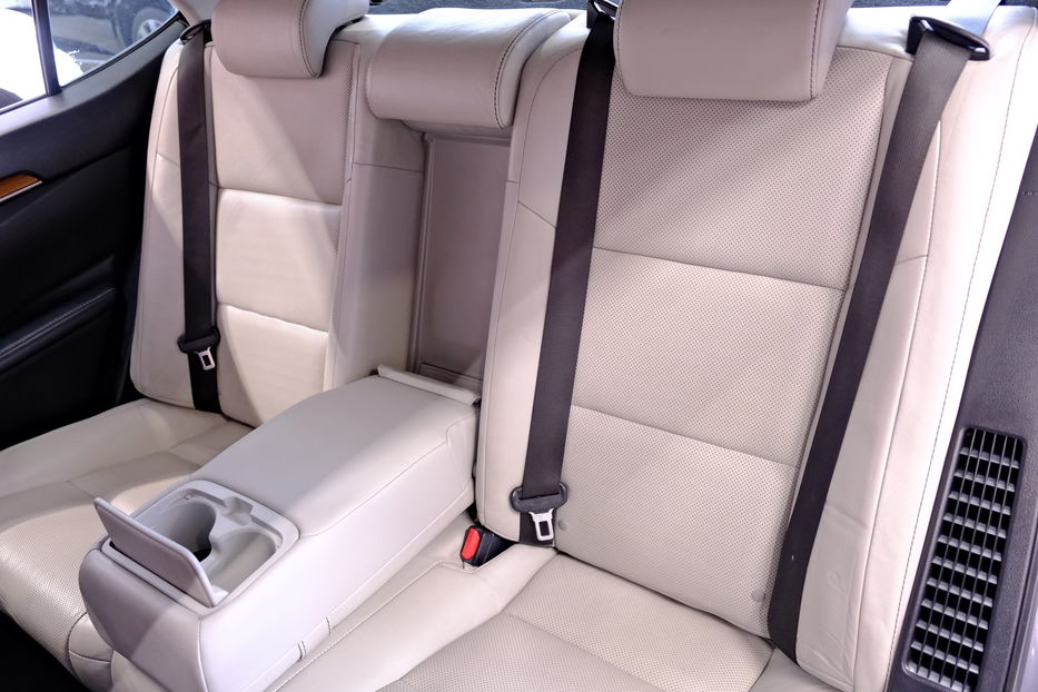 Продам Lexus ES 300 Hybrid 2014 года в Одессе