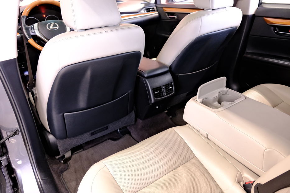 Продам Lexus ES 300 Hybrid 2014 года в Одессе