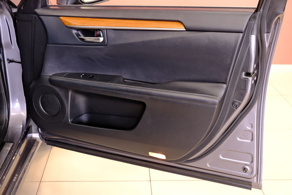 Продам Lexus ES 300 Hybrid 2014 года в Одессе