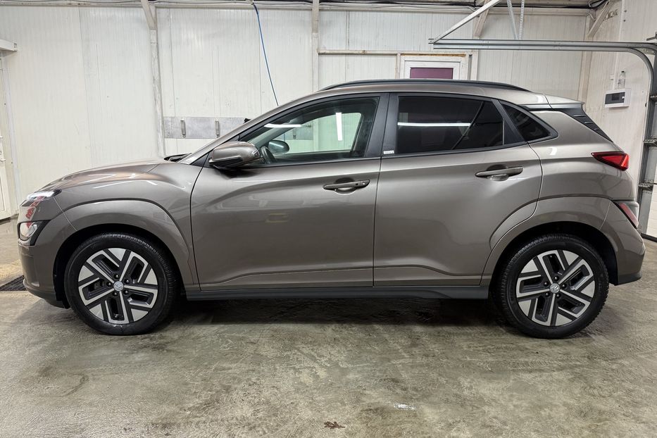 Продам Hyundai Kona 64kWhМакс.комплектація PREMIUM 2021 года в Львове