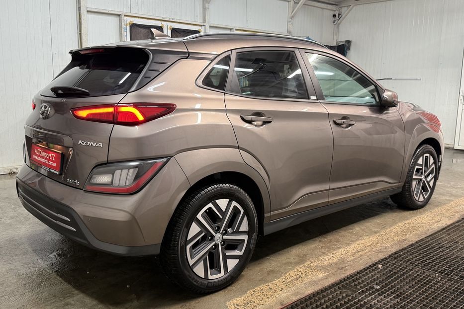 Продам Hyundai Kona 64kWhМакс.комплектація PREMIUM 2021 года в Львове