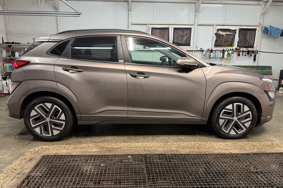 Продам Hyundai Kona 64kWhМакс.комплектація PREMIUM 2021 года в Львове